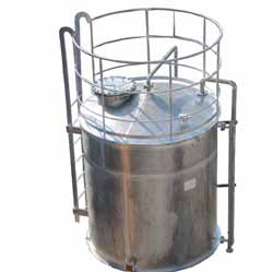 1498029609136965.jpg 6.氨水貯槽.JPG